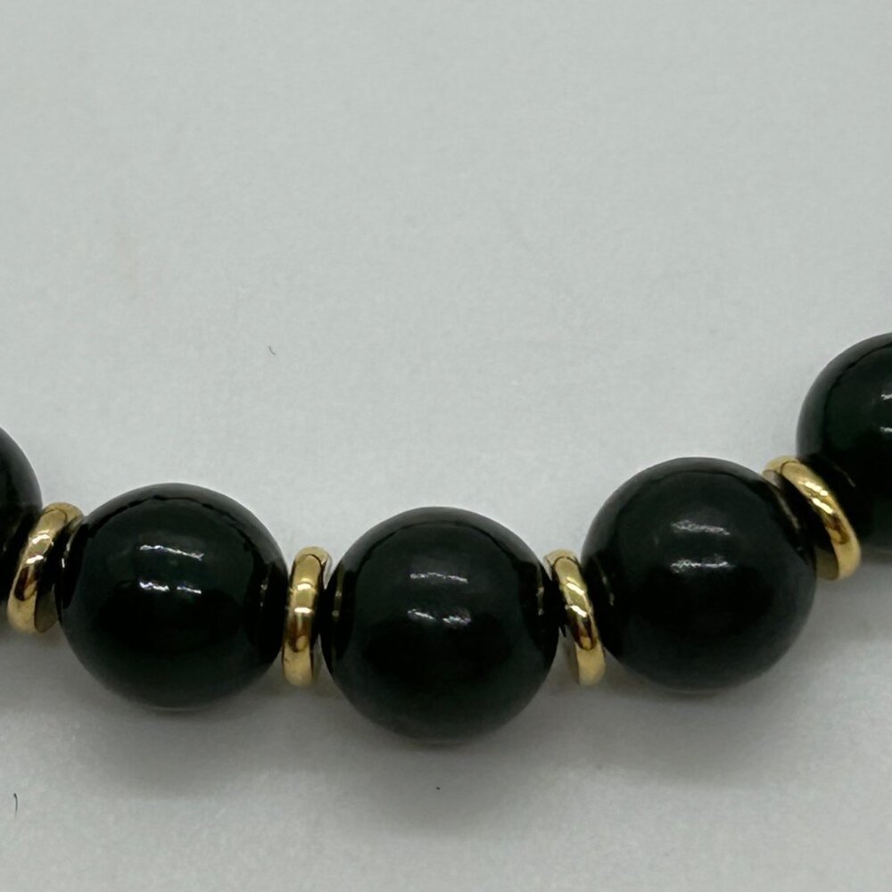 Vintage Forest Green Glass Beaded Bracelet Classic Gold-Tone Clasp Accents - Picture 8 of 15